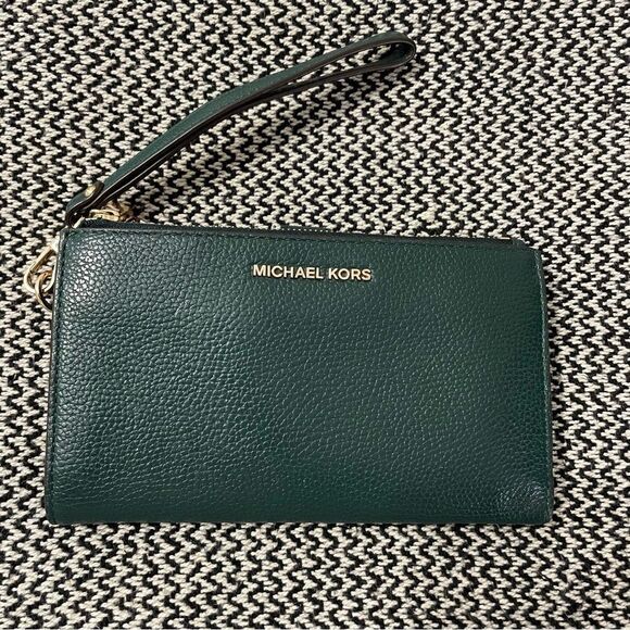 Michael Kors Double Zip Wallet/Phone Case Wristlet Green Leather